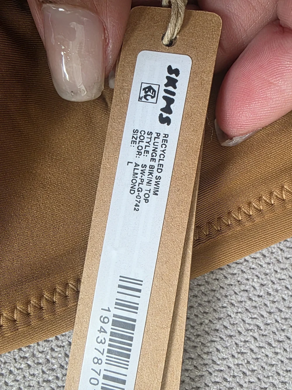 Skims  Swim Bikini Top In Almendra. Size L NWT.